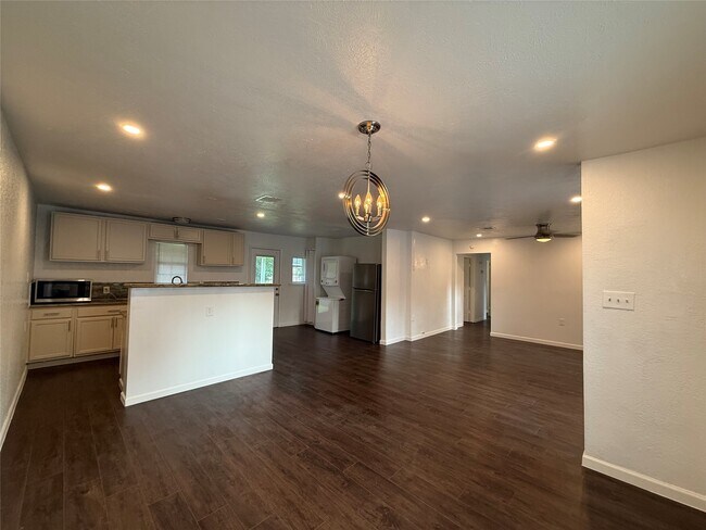 Foto del edificio - 9433 Rosehaven Dr