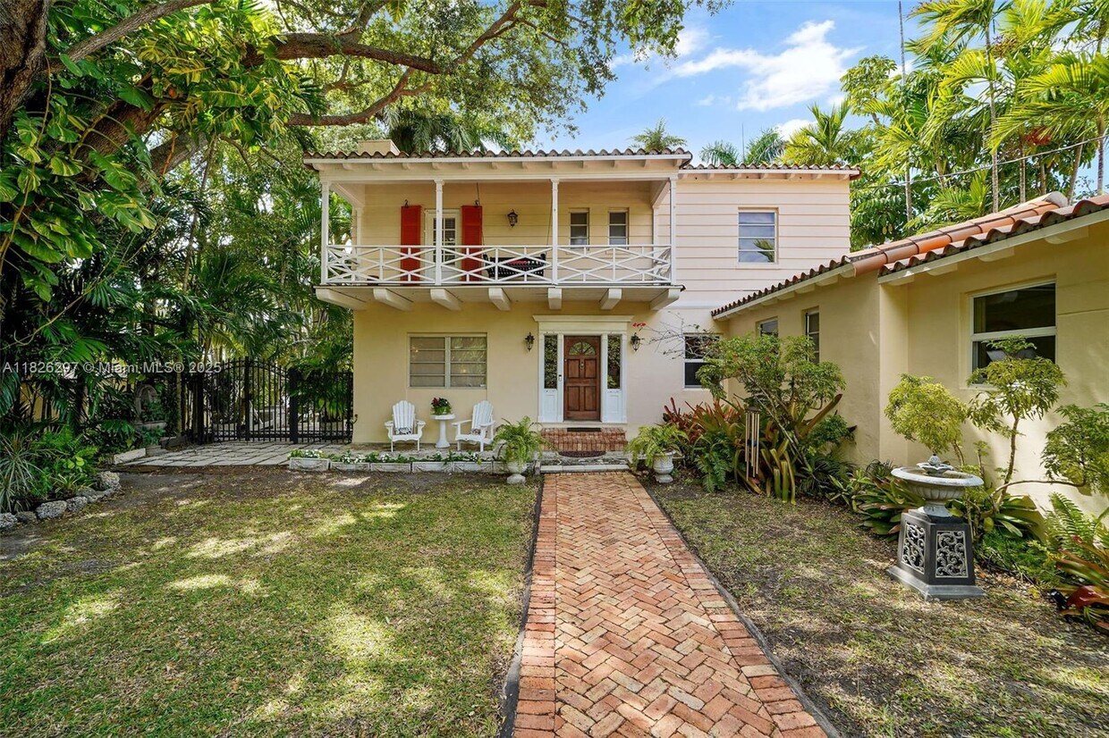 Foto principal - 5842 Alton Rd