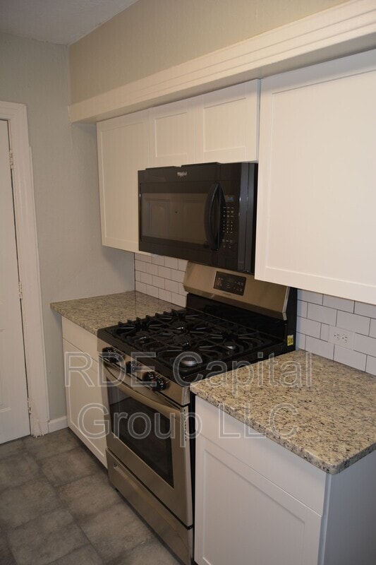 Building Photo - 716 W Cantey St