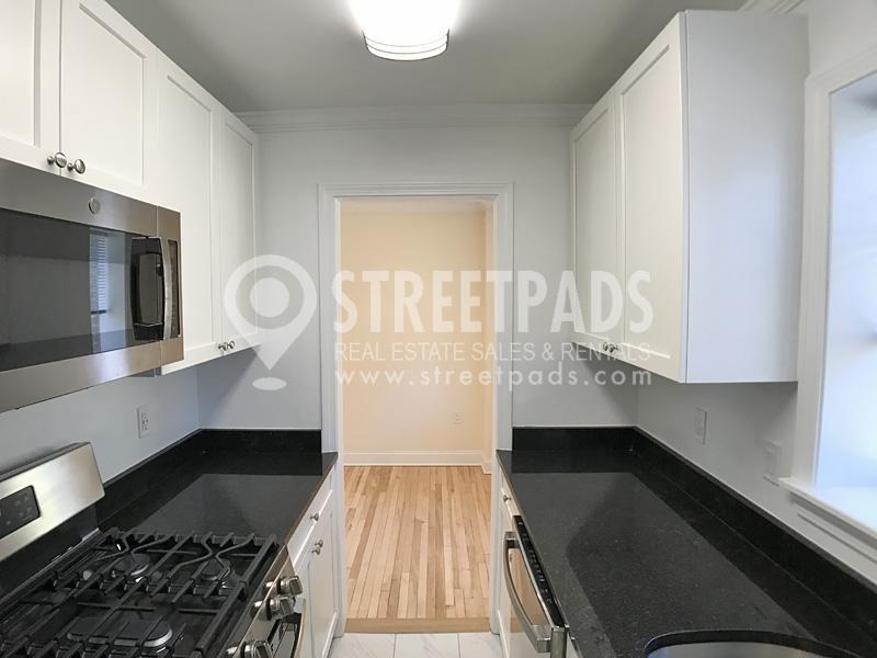 Foto principal - 1 bedroom in Brookline MA 02446