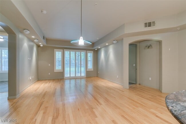 Building Photo - 56 E Serene Ave