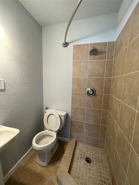 Building Photo - 2536 Blaydon Dr