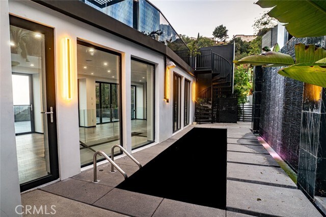 Foto del edificio - 8148 Gould Ave
