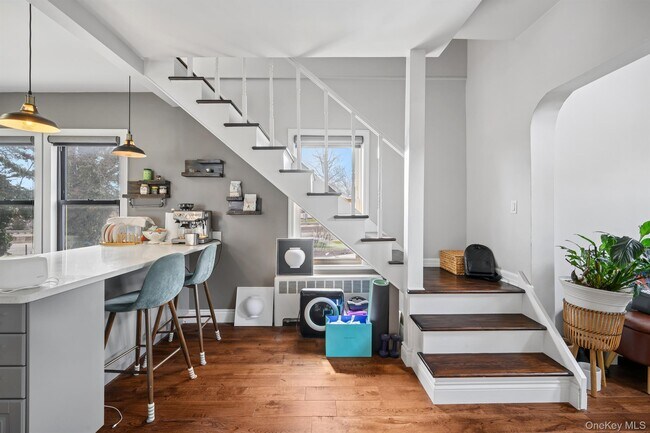 Foto del edificio - 60-17 172nd St