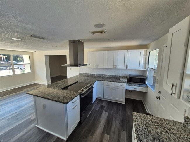 Foto del edificio - 3312 E Ellicott St