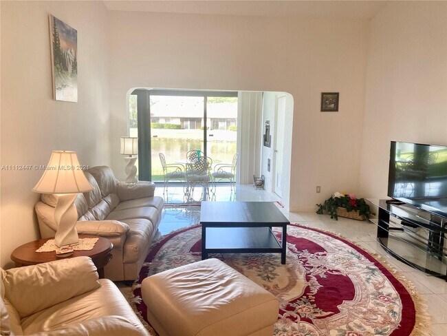 Foto del edificio - 8721 Boca Glades Blvd W