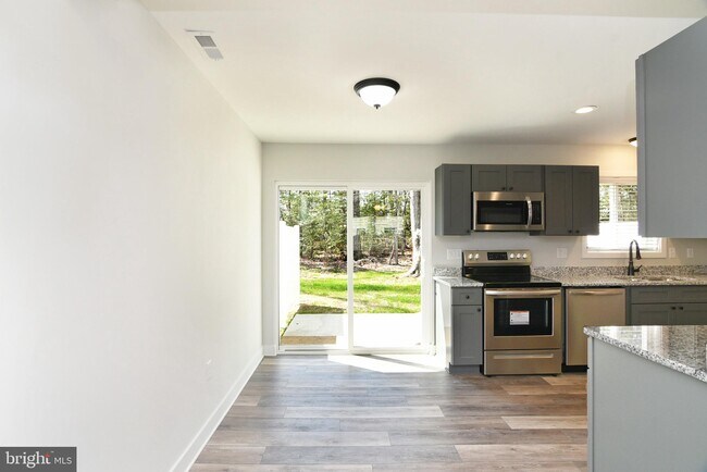 Building Photo - 16438 Combs Dr