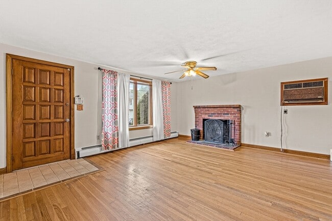 Building Photo - 11 Boline Pl