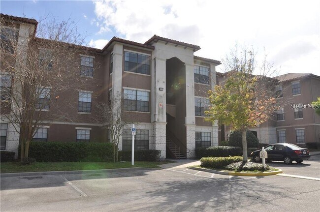 Foto del edificio - 6137 Metrowest Blvd