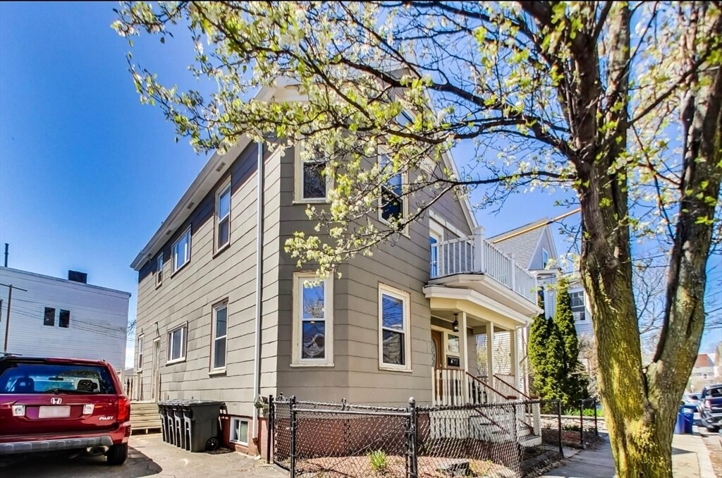 Primary Photo - 16 Cypress St
