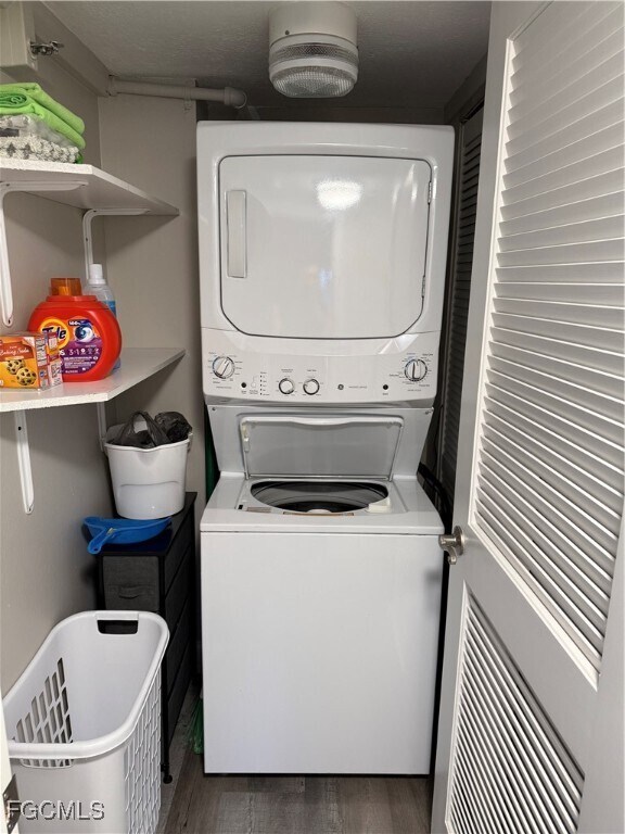 Foto del edificio - 3170 Matecumbe Key Rd