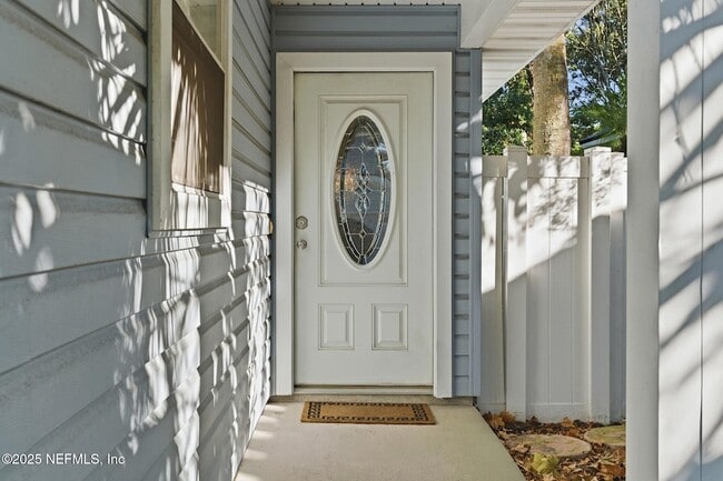 Foto del edificio - 128 Seminole Rd