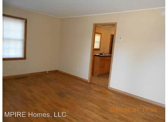 Building Photo - 3 br, 2 bath House - 1212 N. Main St.