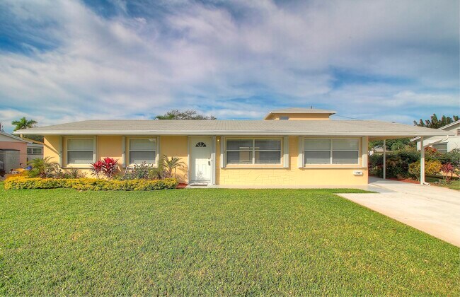 Building Photo - 740 Buttonwood Rd