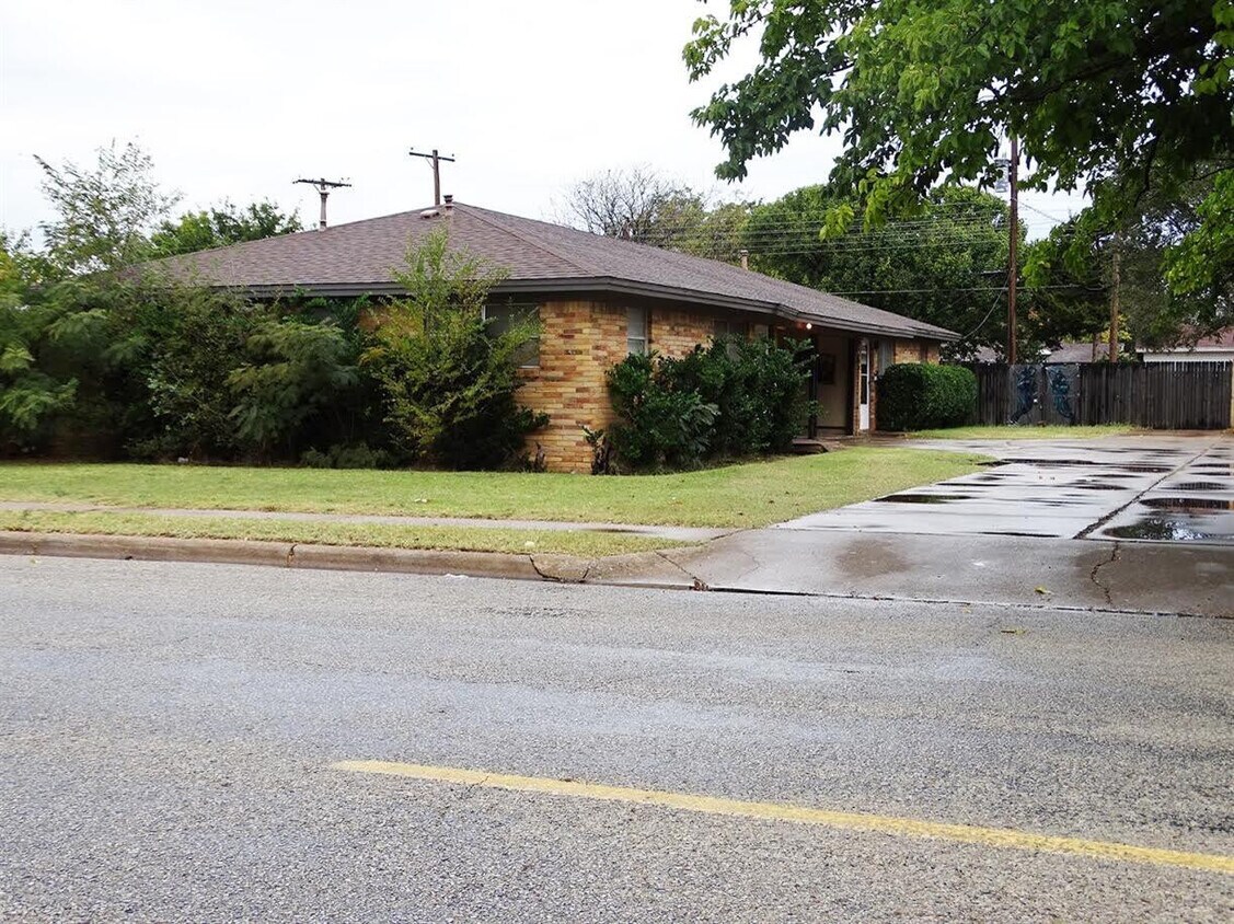 Foto principal - 1636 58th St