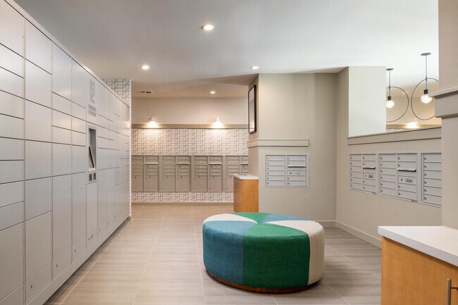 Los apartamentos Sterling at Oak Hills — foto de la comunidad - The Sterling at Oak Hills