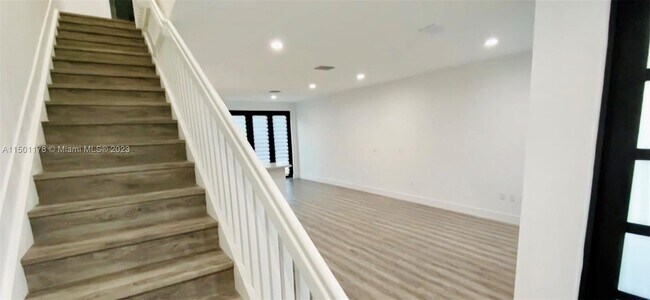 Building Photo - 2601 NW 166th St