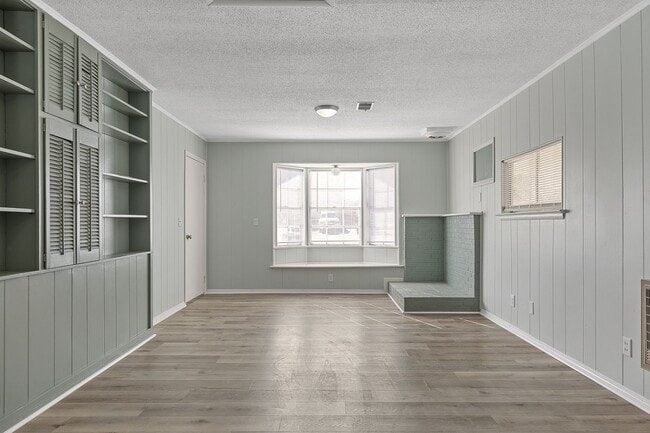 Photo - For Rent - Adorable 4BR 2BA house - East R...