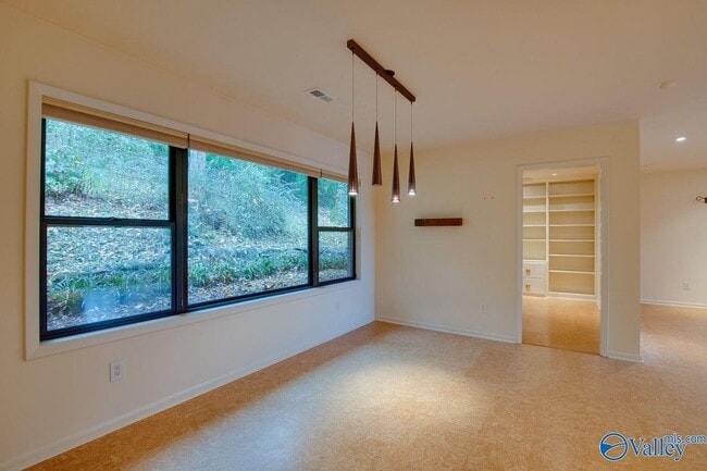 Foto del edificio - 1710 Montdale Rd SE