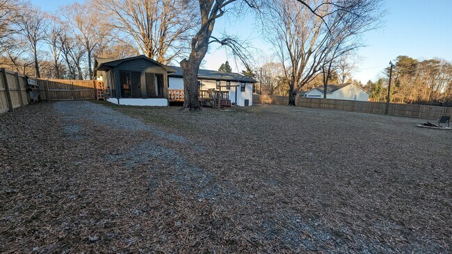 Foto del edificio - 4640 Conebury Ln