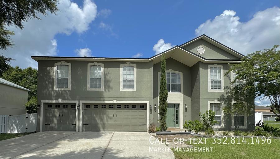 Foto principal - 800 Clear Brook Ct