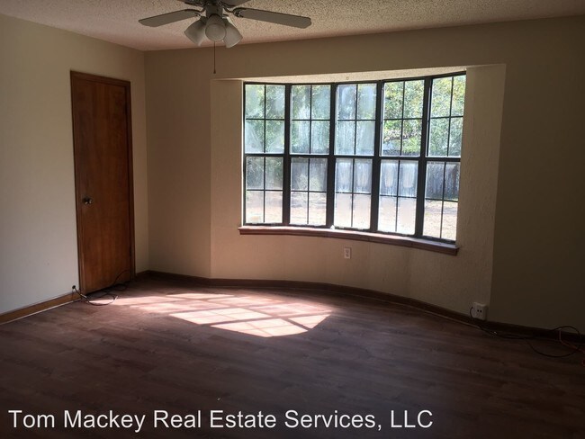 Foto del edificio - 4 br, 2 bath House - 1924 Hobbiton Rd.