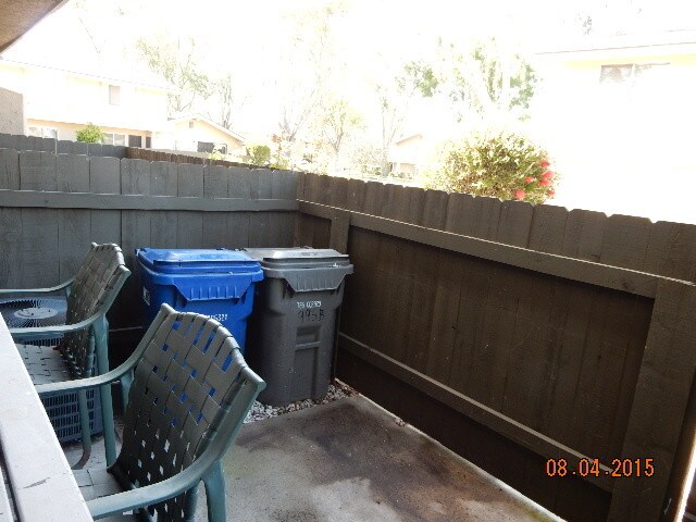 Building Photo - 995 Amistad Pl