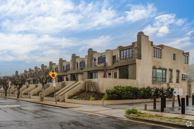 Playa Del Rey Apartments