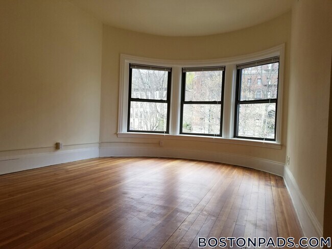 Foto del edificio - 1463 Beacon St
