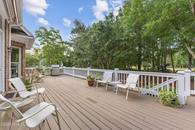 Foto del edificio - 8700 Thornblade Cir