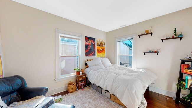 Foto del edificio - Gorgeous five bedroom in Allston