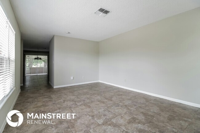 Foto del edificio - 516 Bounty Ave NE