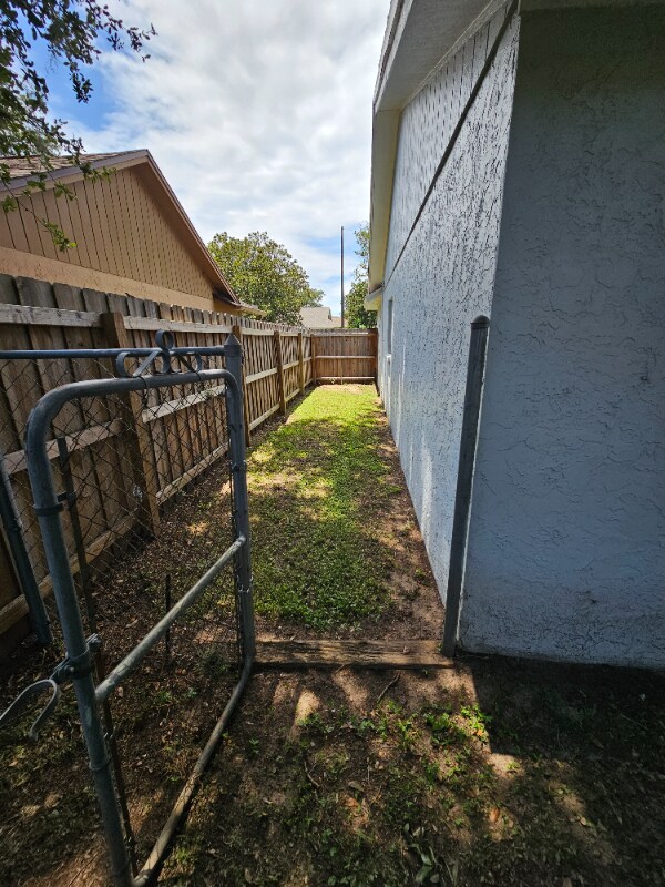 Foto del edificio - 1703 Newland Pl