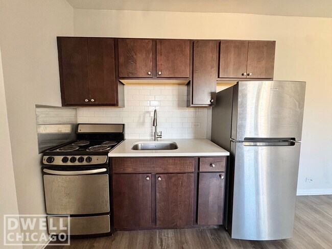 Foto del edificio - 1630 N Humboldt Blvd
