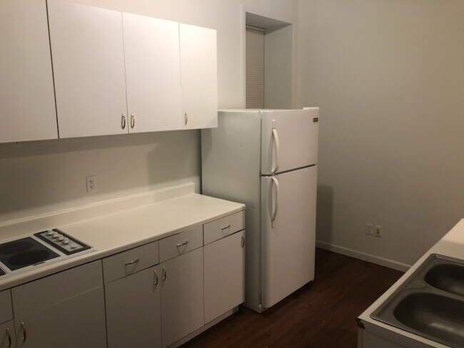 Cocina - 2223 Alberta St