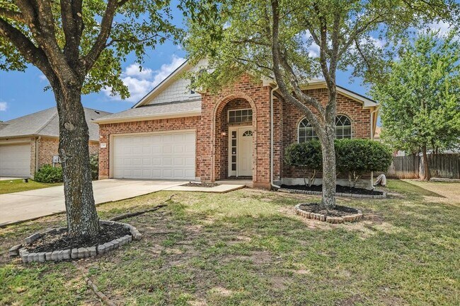 Building Photo - 207 Hoot Owl Ln N