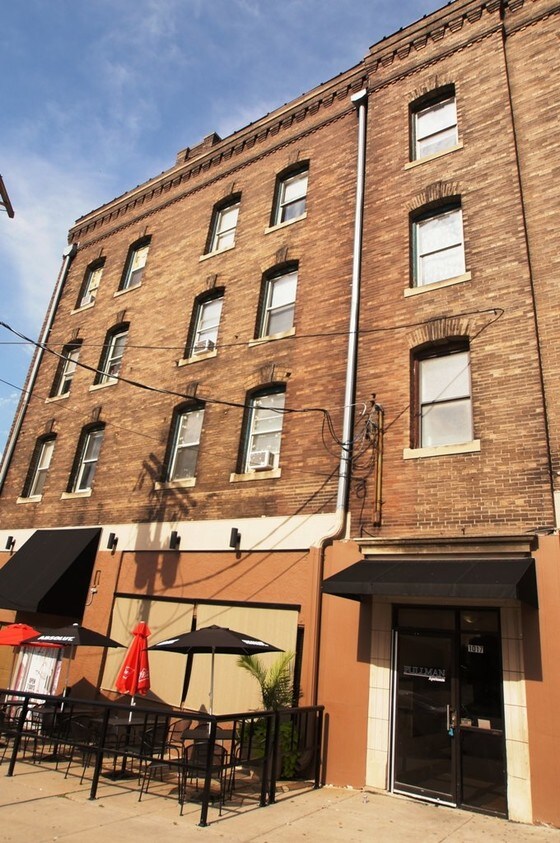 1017 S 10th St Unit 107, Omaha, NE 68108 Room for Rent in Omaha, NE