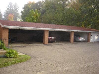 Building Photo - 914 N Main St