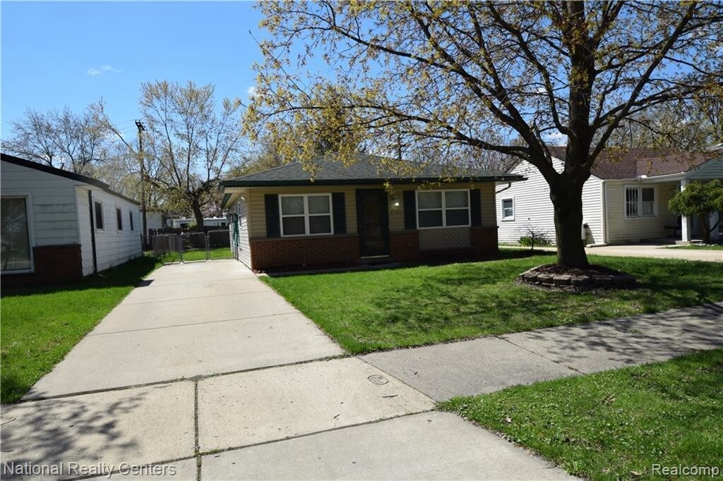 Primary Photo - 27411 Long St