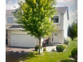 Building Photo - 700 Bradbury Cir