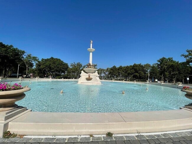 Foto del edificio - 99 Duncan Ave