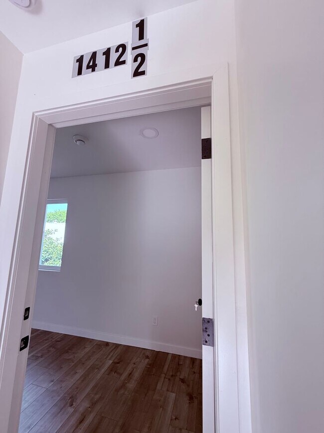 Foto del edificio - 1414-1412 N Hazard Ave