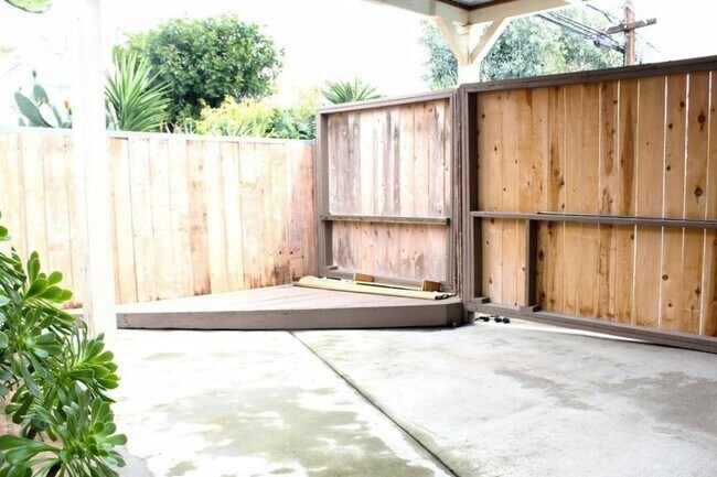 Large Patio - 2487 Newcastle Ave