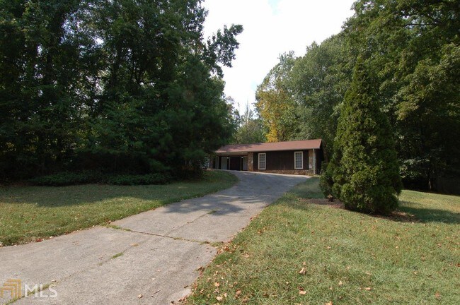 Building Photo - 3369 Mountain Hollow Dr