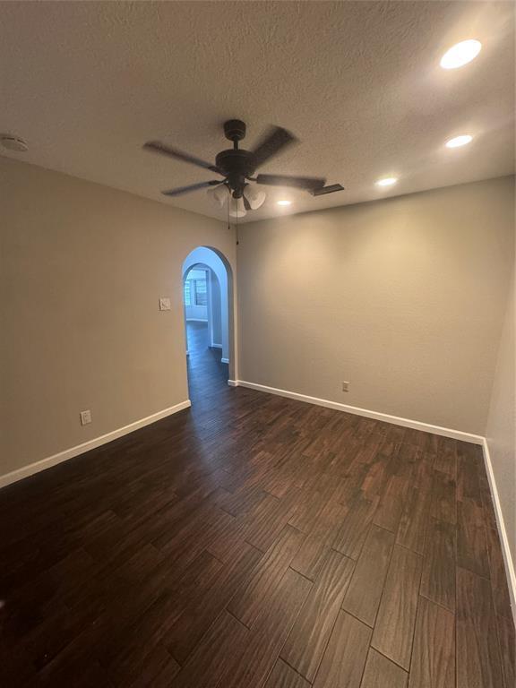 Foto del edificio - 7910 Jonquil Dr