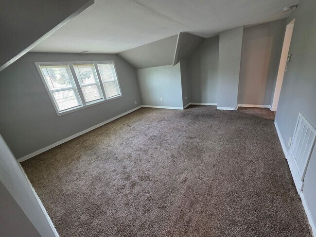 Foto del edificio - 7348 W Medford Ave