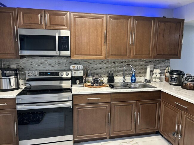 Foto del edificio - 6345 SW 138th Ct
