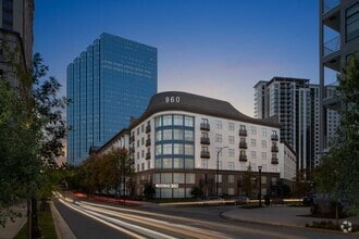 Building Photo - Buckhead 960