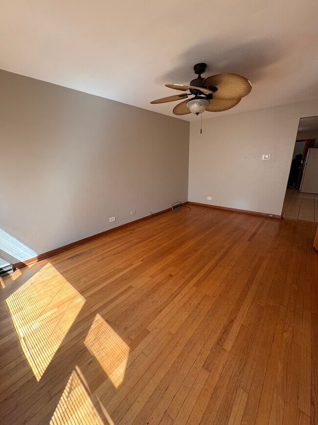 Foto del edificio - 706 E 106th St