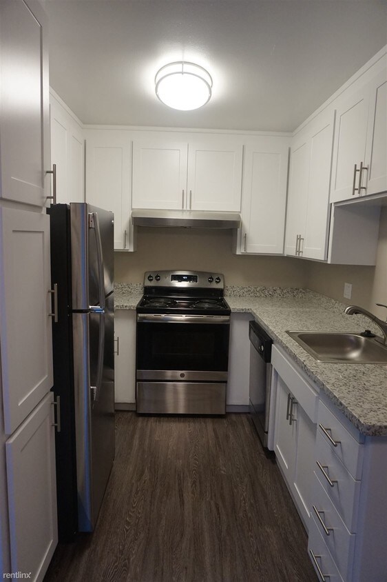 2 br, 1 bath - 1025 35th Ave Apt 12 Apt 12 - 2 br, 1 bath  - 1025 35th Ave Apt 12 Apt 12